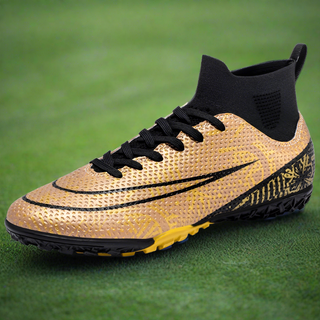 Hohe Fußballstiefel für Herren | Strukturierte Sohle