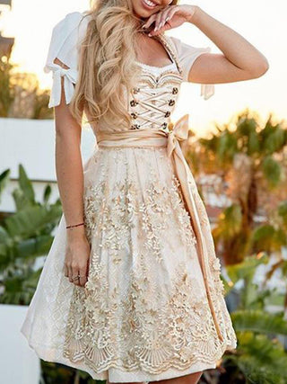 Damen Oktoberfest Dirndl Kleid | Schnüroberteil & Bestickte Schürze