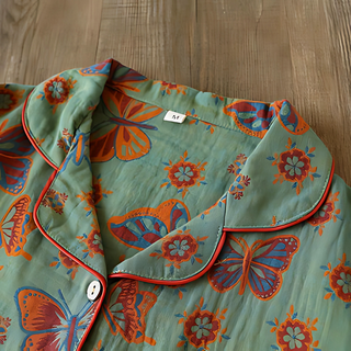 Damen-Pyjamas mit Schmetterlingsmotiv | Mit Knöpfen