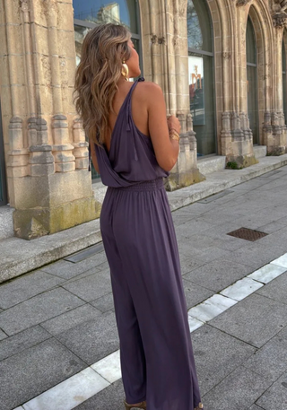 Damen-Jumpsuit mit Schlitz | Locker geschnitten