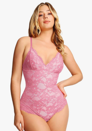 Elina | Damen Figurformender Spitzen-Body | Tailliert Babyrosa