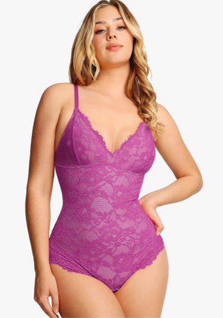 Elina | Damen Figurformender Spitzen-Body | Tailliert Lila