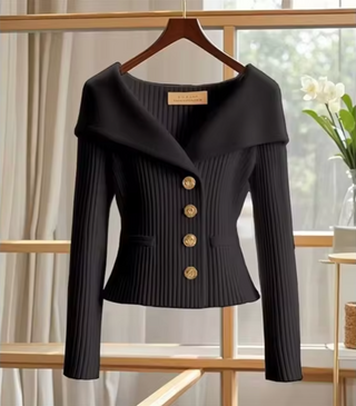Damen Fitted Button Cardigan | Off Shoulder