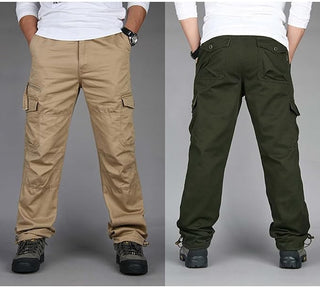 Herren-Cargohosen | Detail an den Taschen