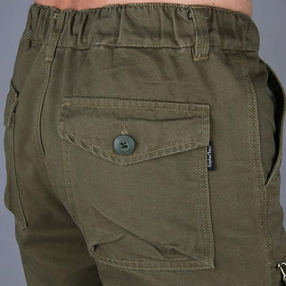 Herren-Cargohosen | Detail an den Taschen