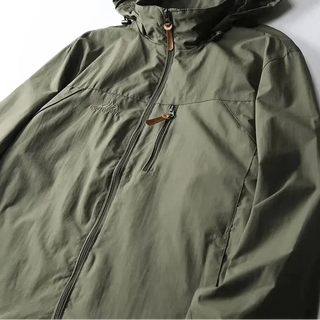 Leichte Outdoor-Jacke für Herren | Mit Kapuze